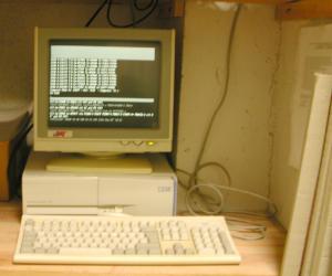 Terminal monochrome+PC, à droite la liste du matériel/convention avec la FAC.